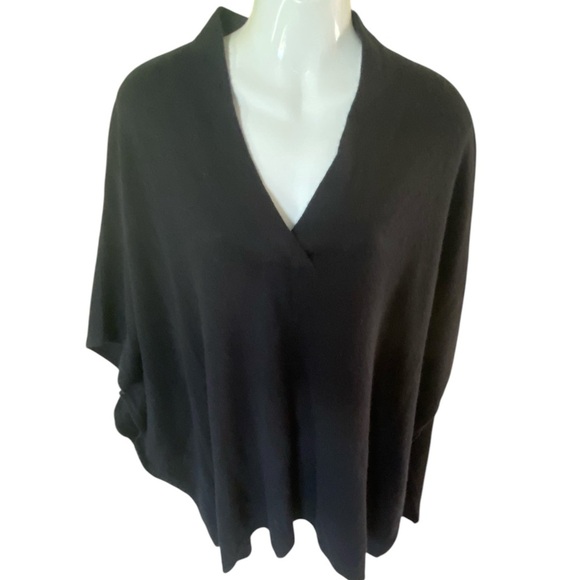 Halogen 100% Cashmere V neck black poncho , one size fits all from Nords… - Picture 2 of 4